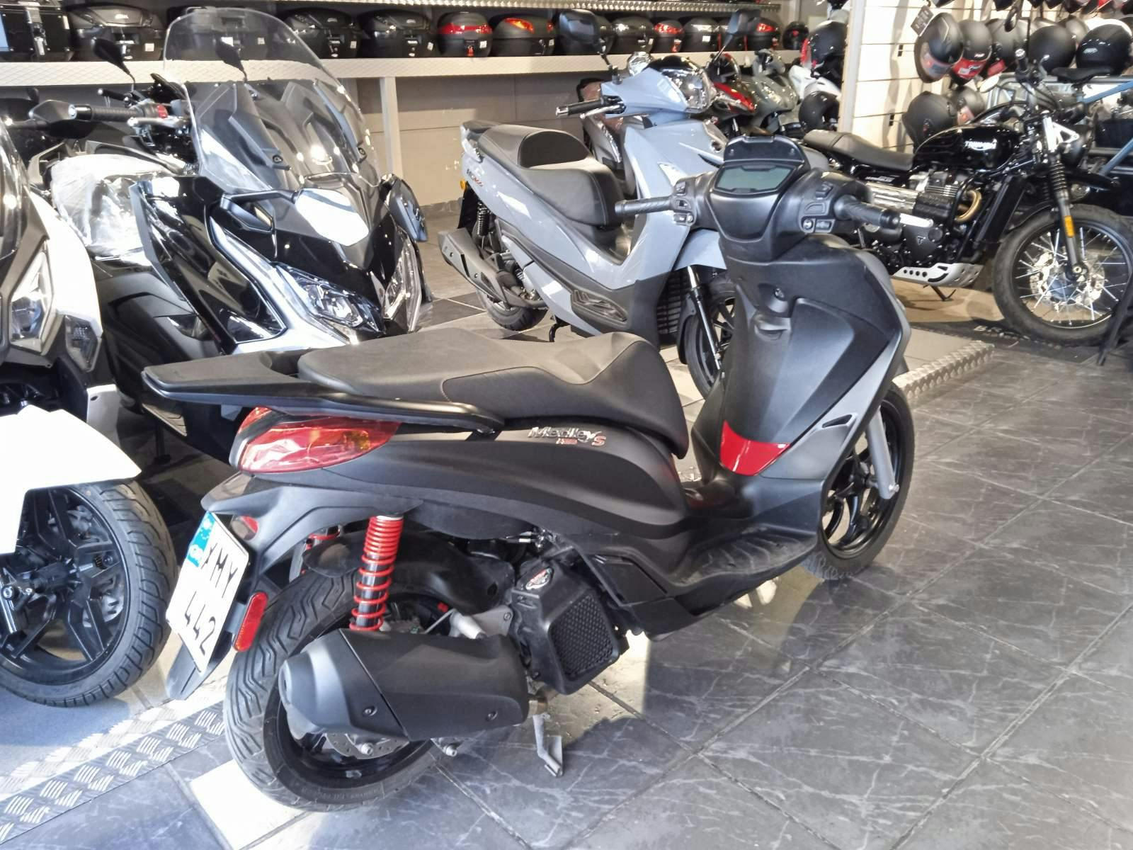 PIAGGIO -  MEDLEY S 150 ΜΑΥΡΟ (05/2022)