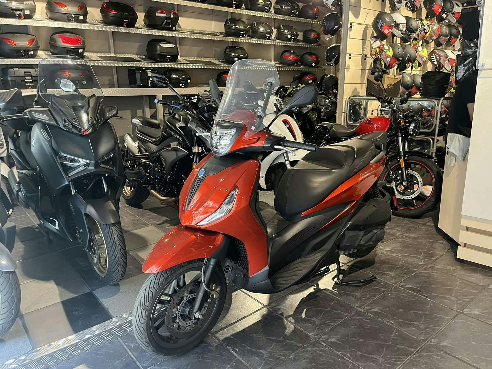 PIAGGIO -  BEVERLY 300  ΠΟΡΤΟΚΑΛΙ 03/2021