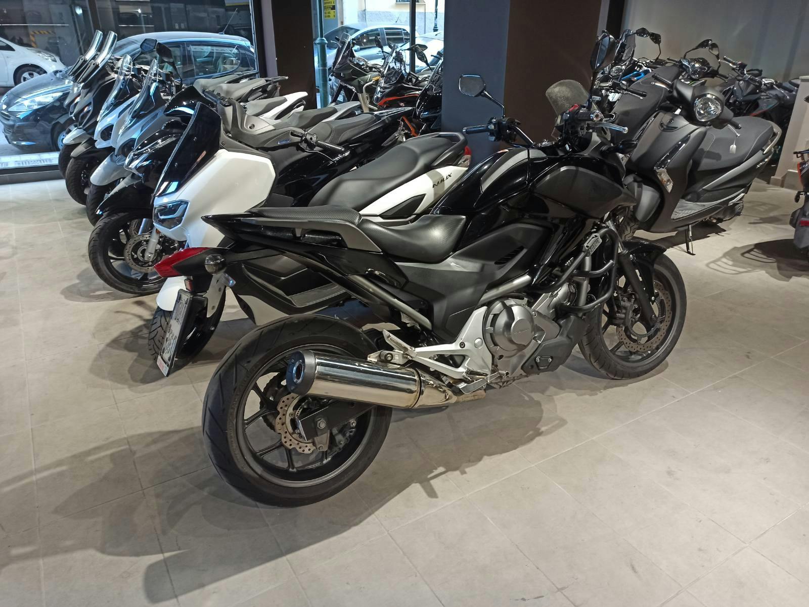 HONDA -  NC700 DCT ΜΑΥΡΟ 10.2013