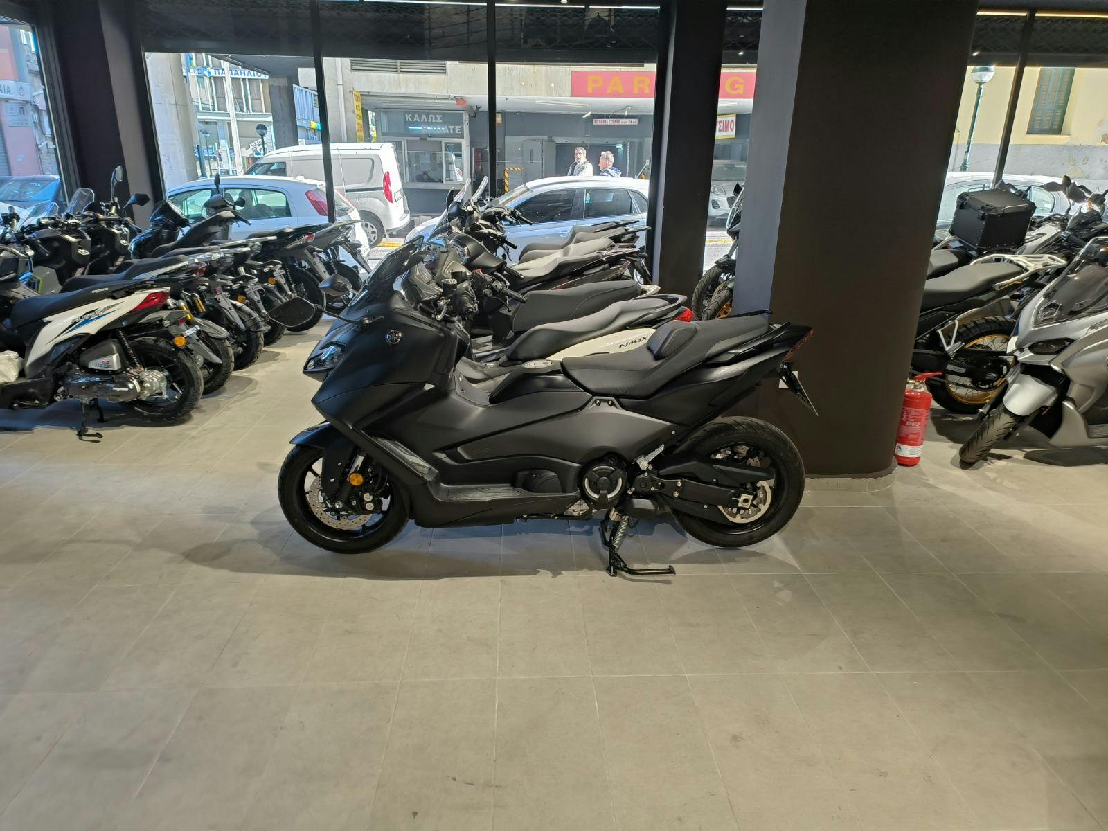 YAMAHA -  TMAX560 ΜΑΥΡΟ ( 09.2023 )