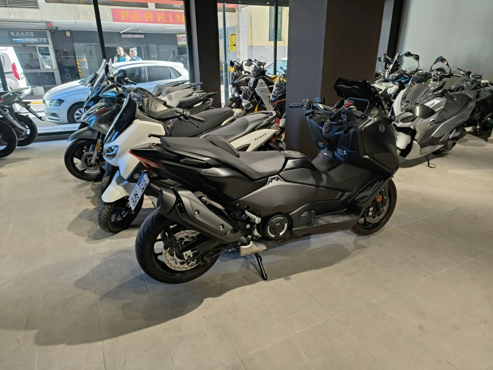 YAMAHA -  TMAX560 ΜΑΥΡΟ ( 09.2023 )