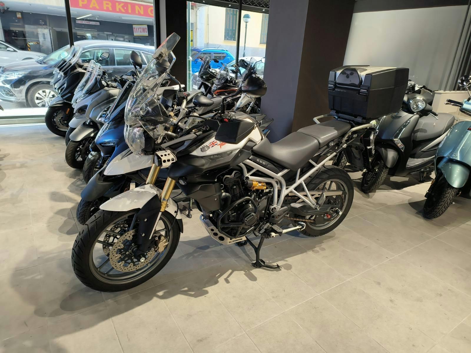 TRIUMPH -  TIGER 800 ΛΕΥΚΟ